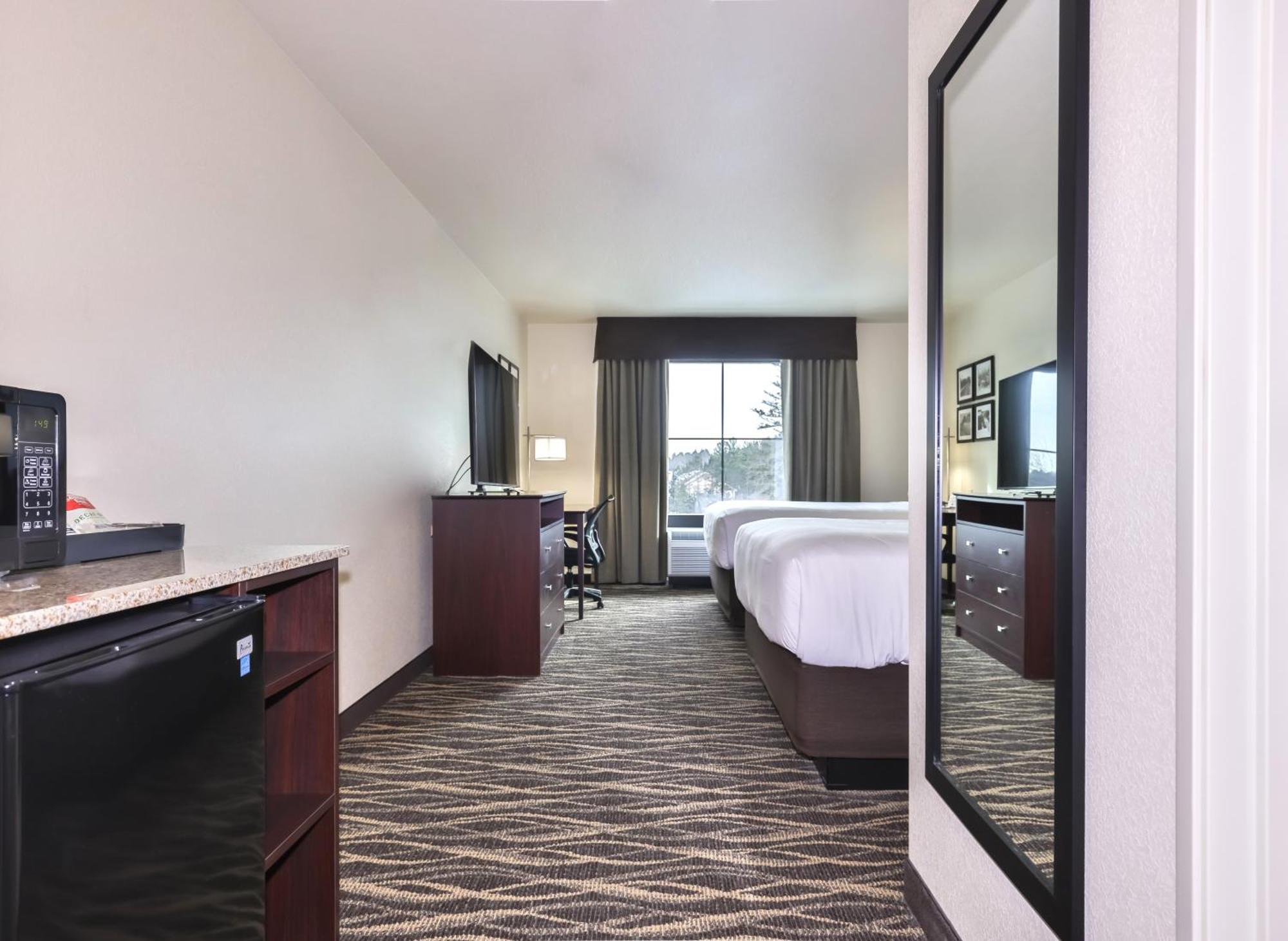 Cobblestone Hotel & Suites - Rhinelander Exterior photo