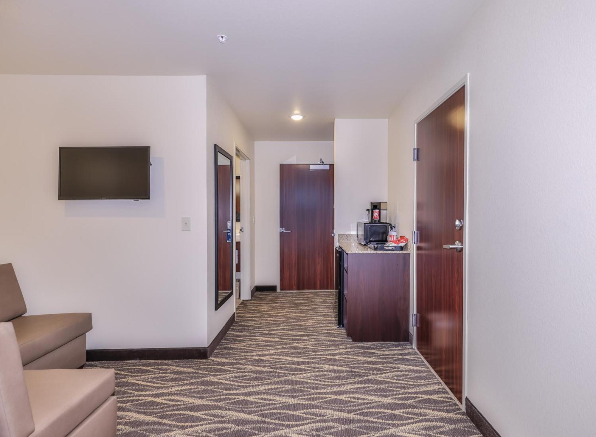 Cobblestone Hotel & Suites - Rhinelander Exterior photo